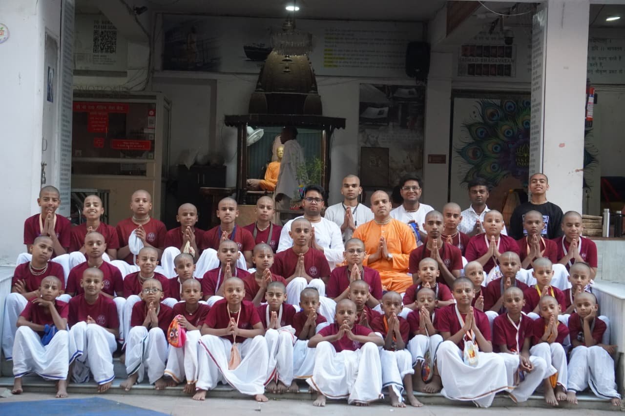 Annadaan Seva at ISKCON Indore
